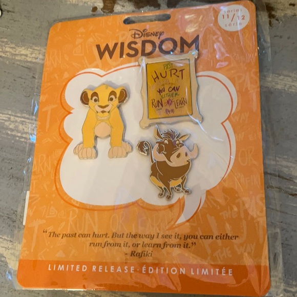 Disney Lion King Lanyard Pin Set of 3. Collectible. Limited Edition 2020 NWT - Picture 1 of 2